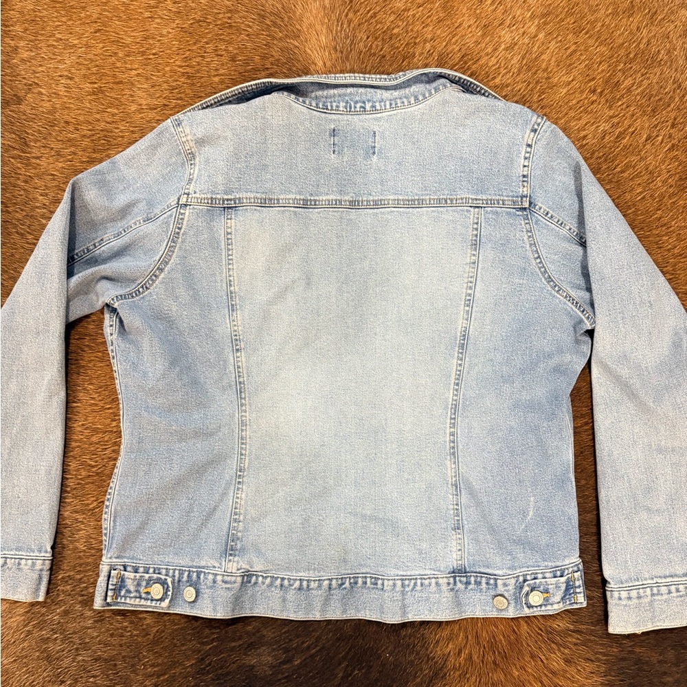 Old Navy Women’s XL Blue Denim Jean Jacket - Picture 3 of 3